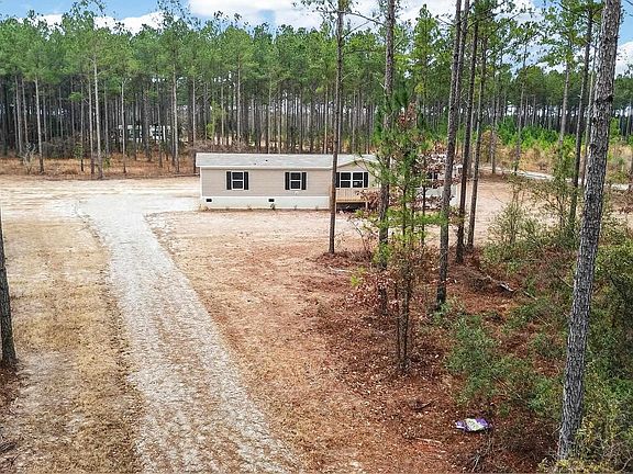 4th image of 818 White Pond Rd