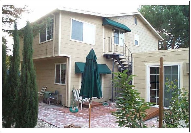 Rear View of 1245 Dewing Lane