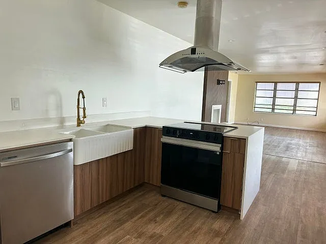 3 bed, 1440 sqft, $3,150 — Photo 3