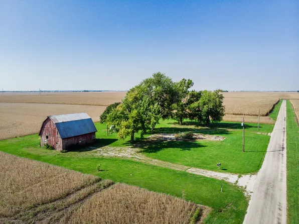 18231 E 2100 North Rd, Towanda, IL 61776