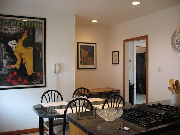 Kitchen with breakfast nook