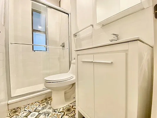 Rented by Bohemia Realty Group | media 20