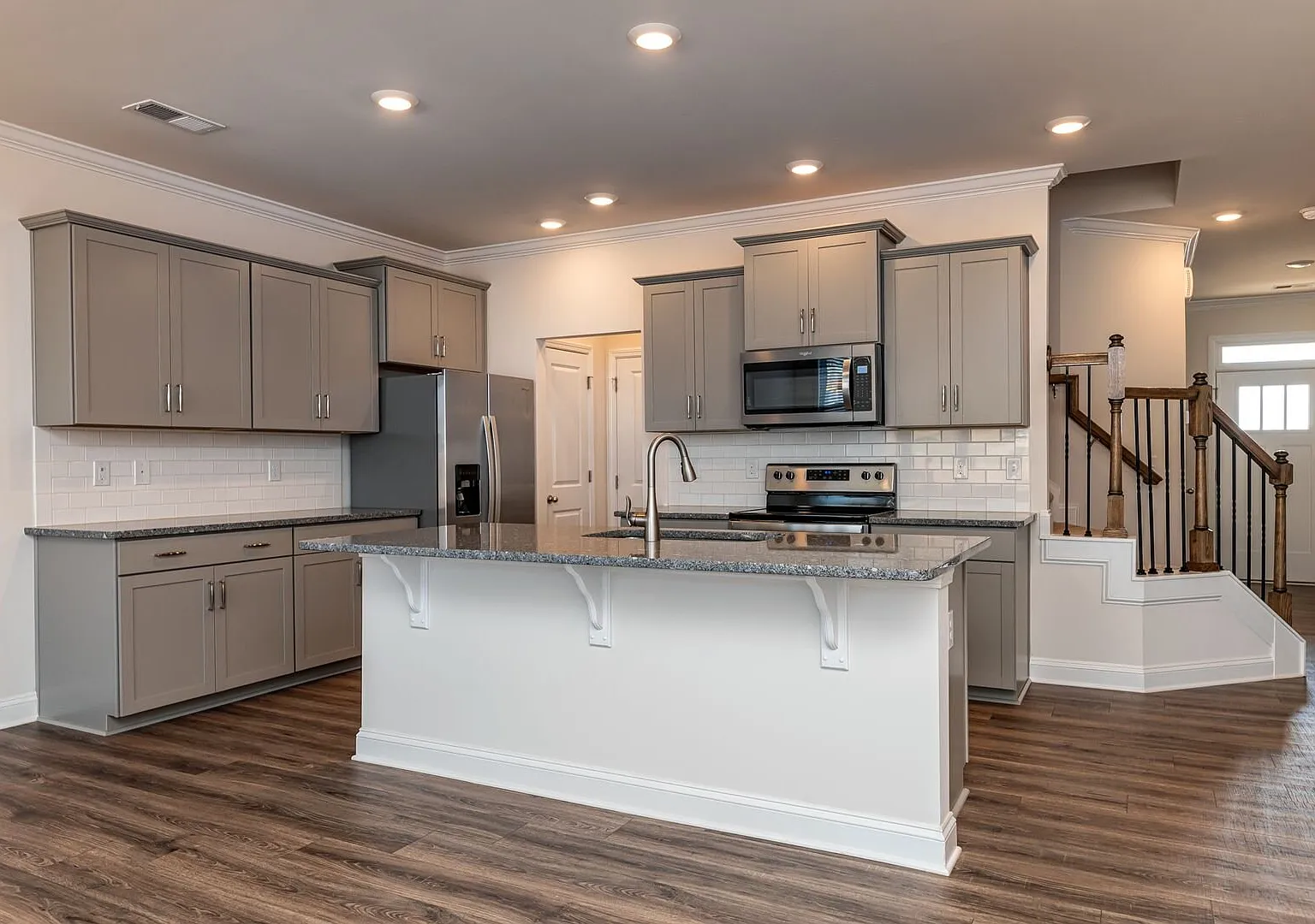 Available Now, Beautiful Greer Home! — Photo 3