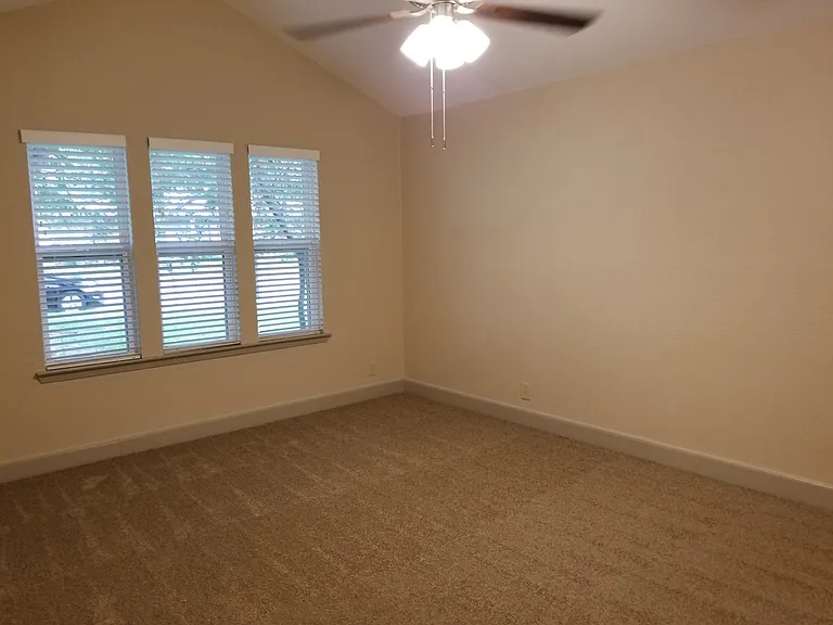900 Rivercrest Blvd — Photo 5