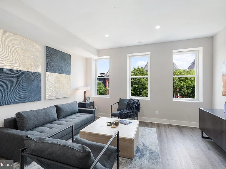 38 Randolph Pl NW #B — Photo 6