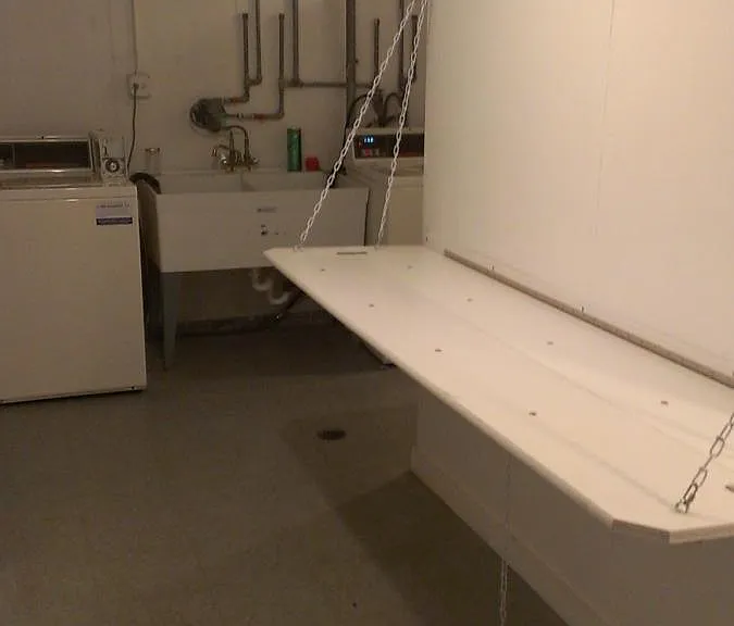 BUILDING LAUNDRY