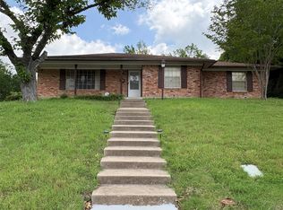 932 Ray Andra Dr, Desoto, TX 75115