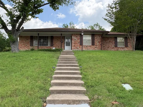 932 Ray Andra Dr, Desoto, TX 75115