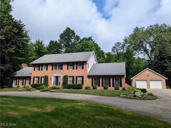 48257 Tina Ln, Amherst, OH 44001