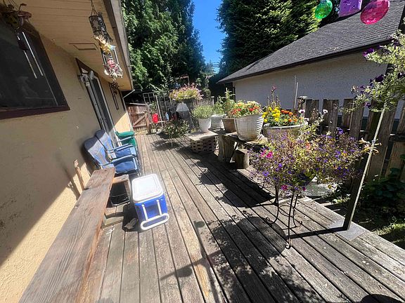 3rd image of 21584 122nd Ave