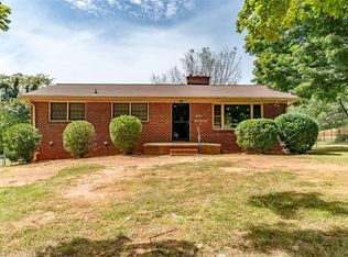 3720 Prospect Dr, Winston Salem, NC 27105