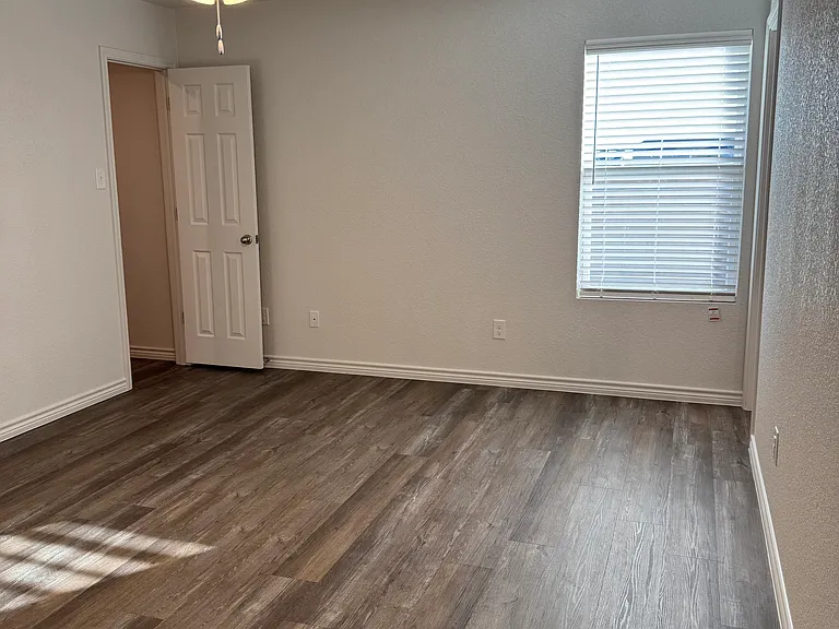 5706 McGregor Ct — Photo 11