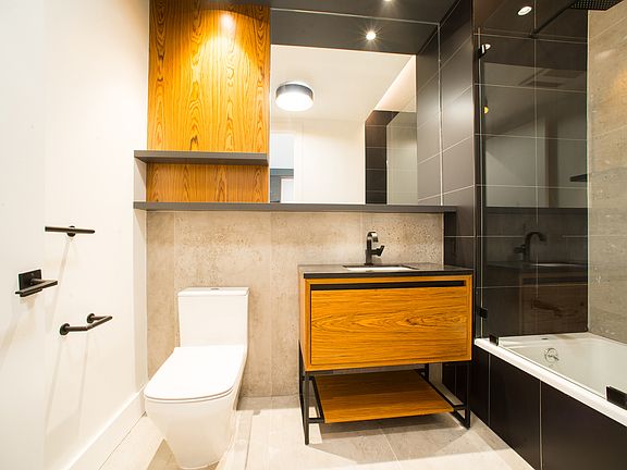 5th image of 961 Willoughby Ave #417
