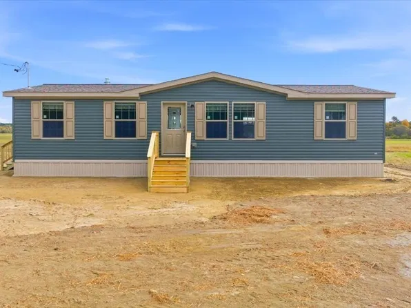 245 Spragues Mills Road, Greene, ME 04236
