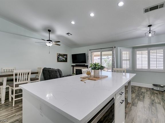 4th image of 5109 Wildroot Rd