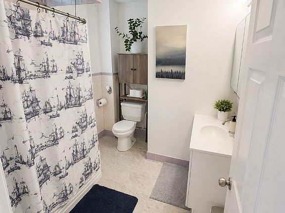 5th image of 35 Jefferson St #2