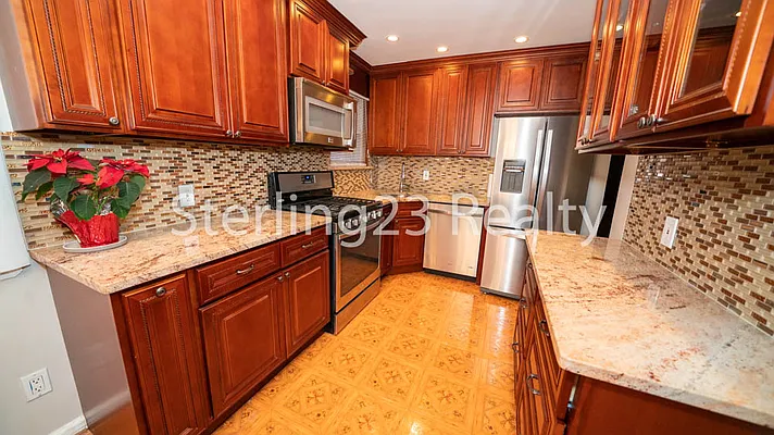 Rented by Sterling Realty Solution Inc | media 9