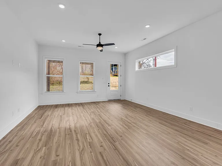 3803 Dr Walter S Davis Blvd — Photo 17