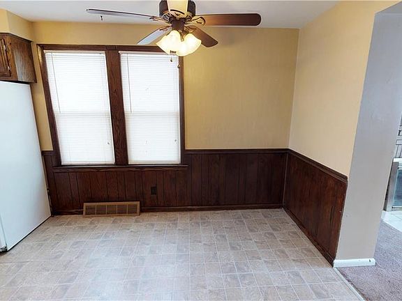 4th image of 1628 Brownlee Ave