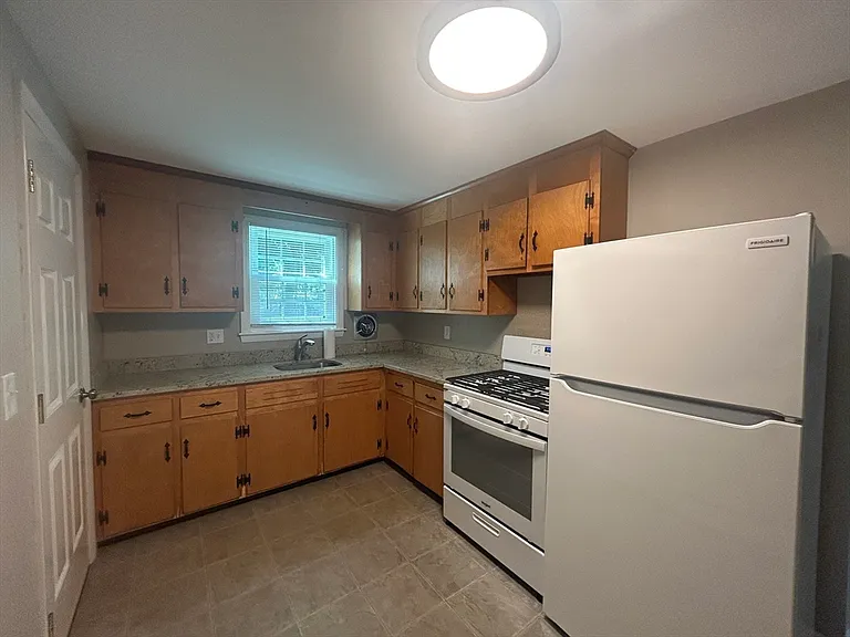 30 South St #B — Photo 5