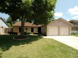 16427 Tibet Rd, Friendswood, TX 77546