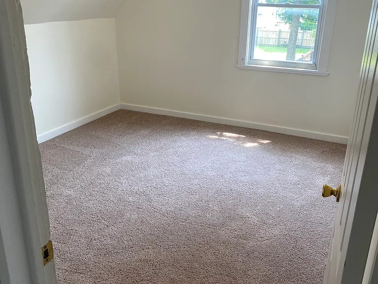 36 Delaware Ave #D — Photo 11