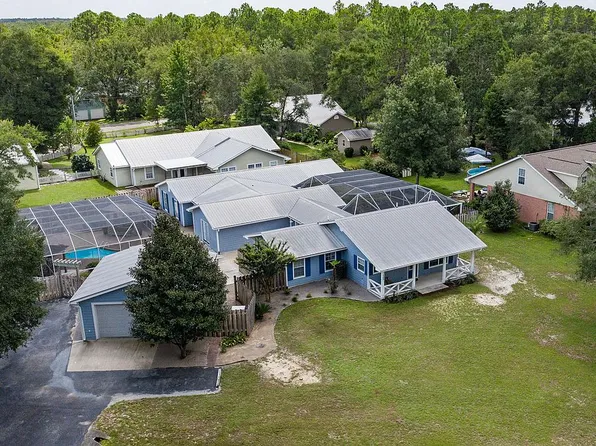 765 Phillips Dr, Freeport, FL 32439