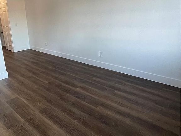 5th image of 2846 SW 37th Ave #2848