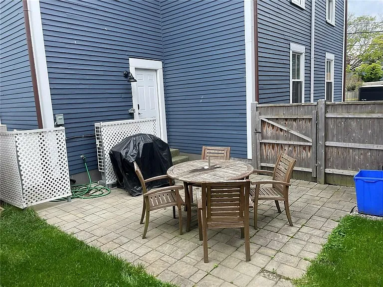 35 Elm St #B — Photo 24