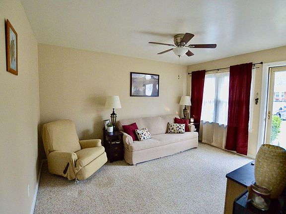 2nd image of 10525 Charlene Dr