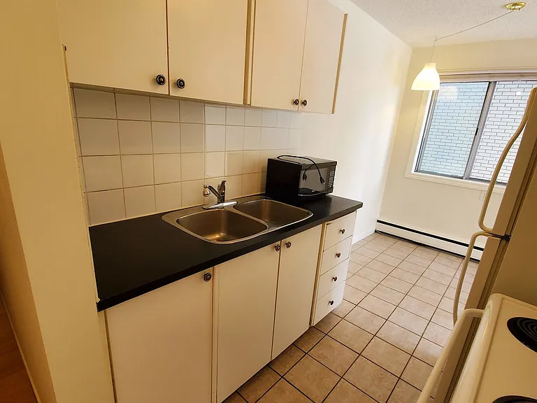 1724 10a St SW #206 — Photo 13