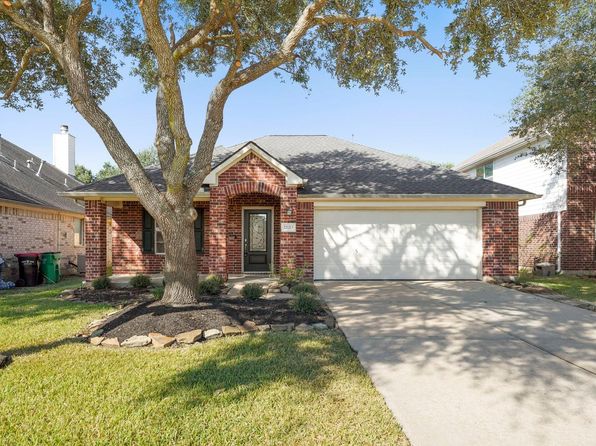 22015 Bronze Leaf Dr