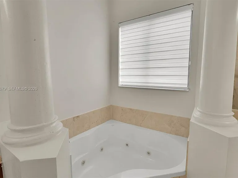 18861 SW 77th Ct — Photo 23