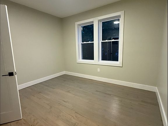 4th image of 490 Rahway Ave #4B
