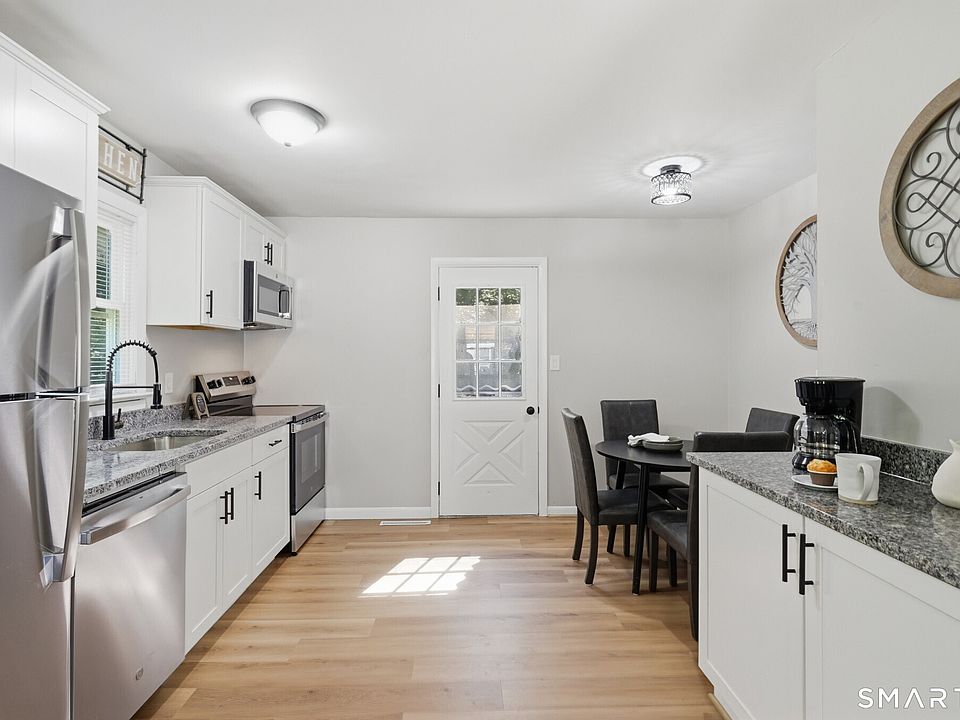 1st image of 16 Tunnel Hill Court