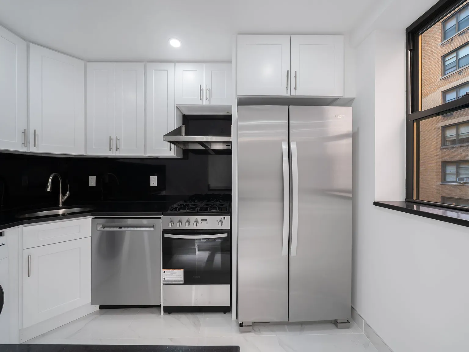 116 Central Park South — Photo 3