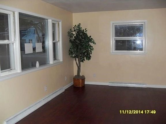 2nd image of 504 E Dinehart Ave