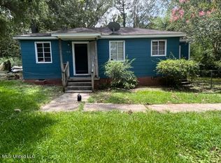 813 Combs St, Jackson, MS 39204
