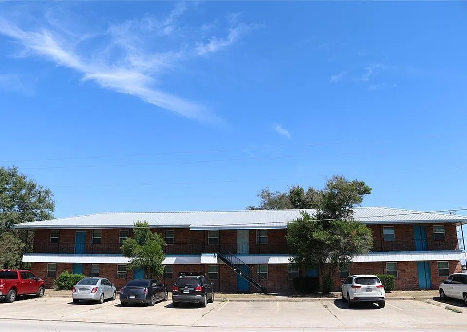 302 Calhoun Dr #3