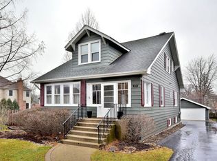 638 S Fairview Ave, Elmhurst, IL 60126