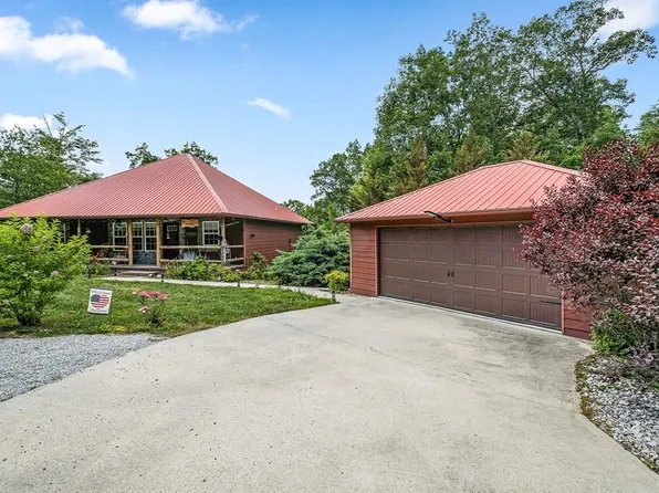 187 Peaceful Ln, Spencer, TN 38585