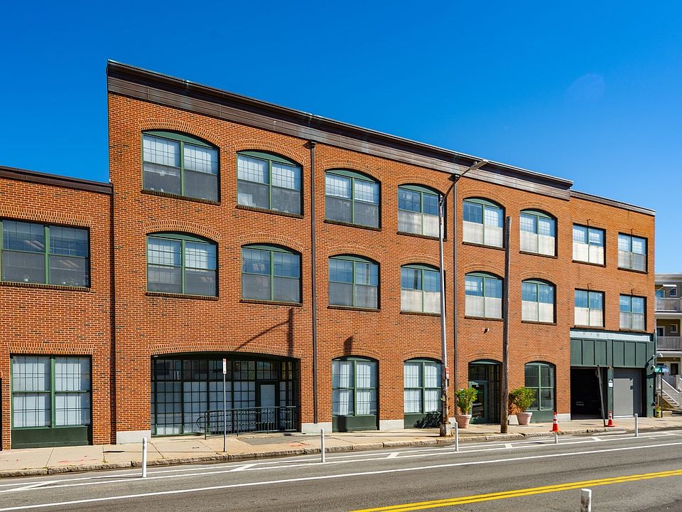 1st image of 815 Somerville Ave