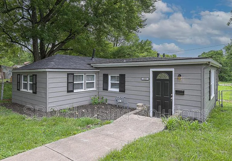 805 E Albert Ave — Photo 1
