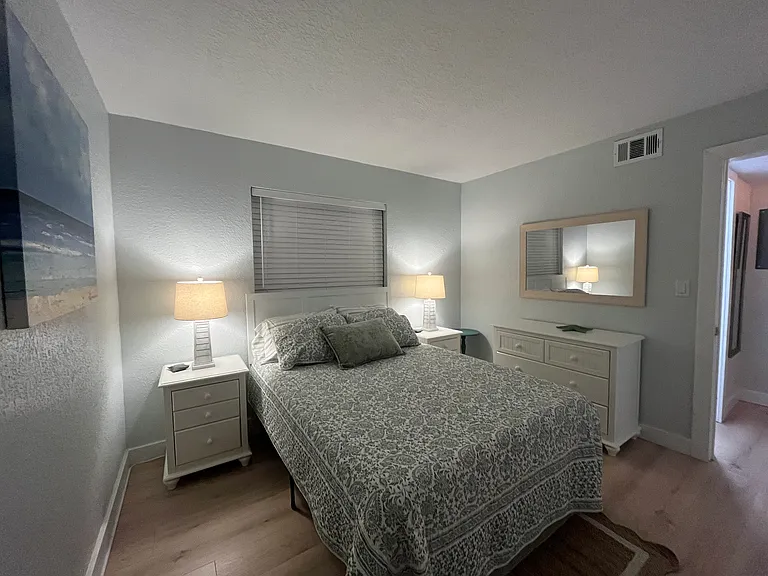 299 E Central Blvd #3 — Photo 13