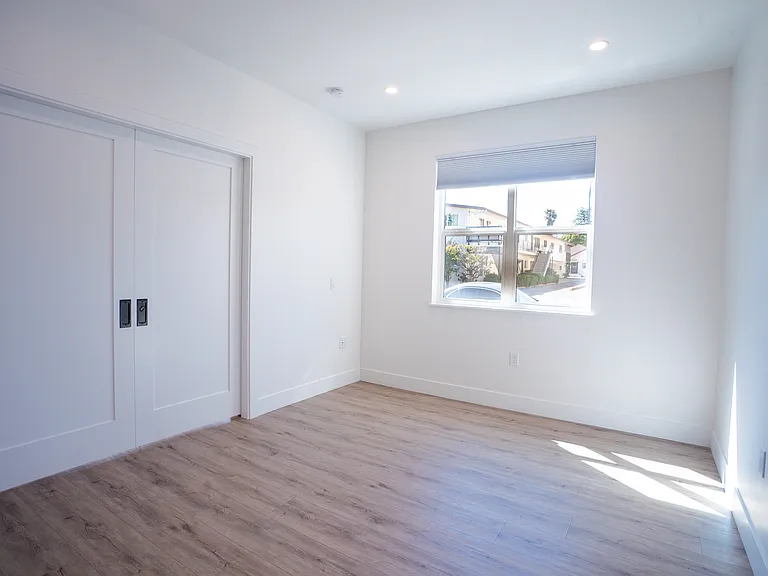 325 W Anapamu St #A — Photo 11