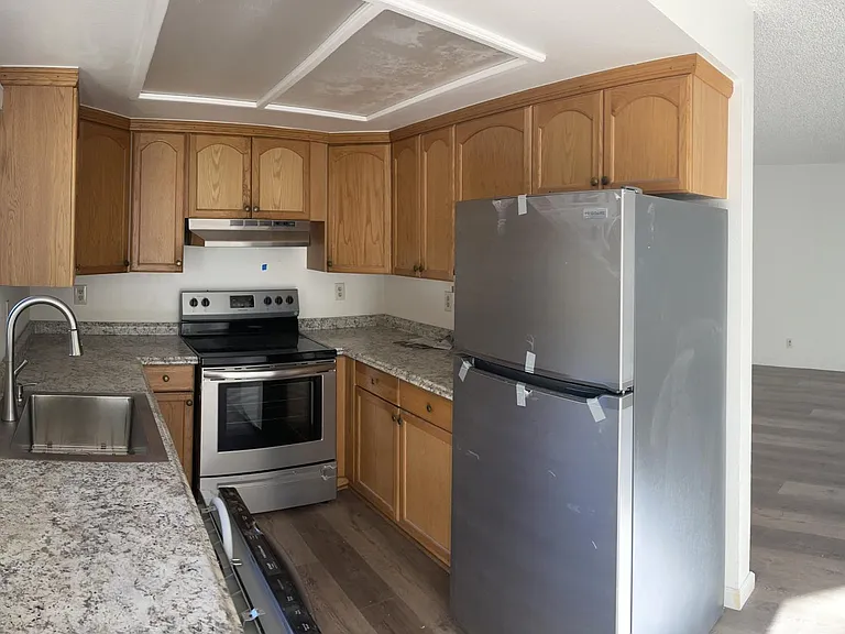 506 Fein Ave #A — Photo 6