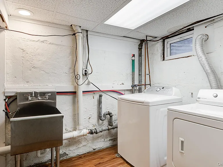 74 Mulberry Ave — Photo 18