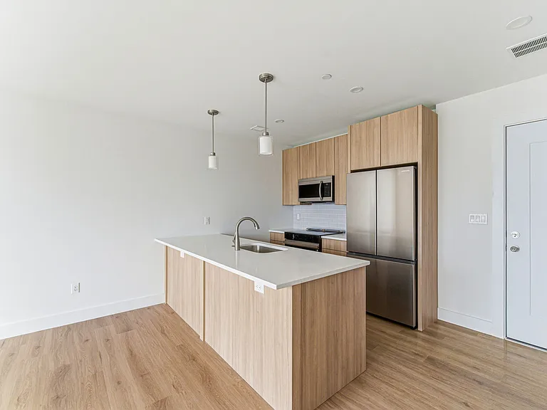 1035 Commonwealth Ave — Photo 41