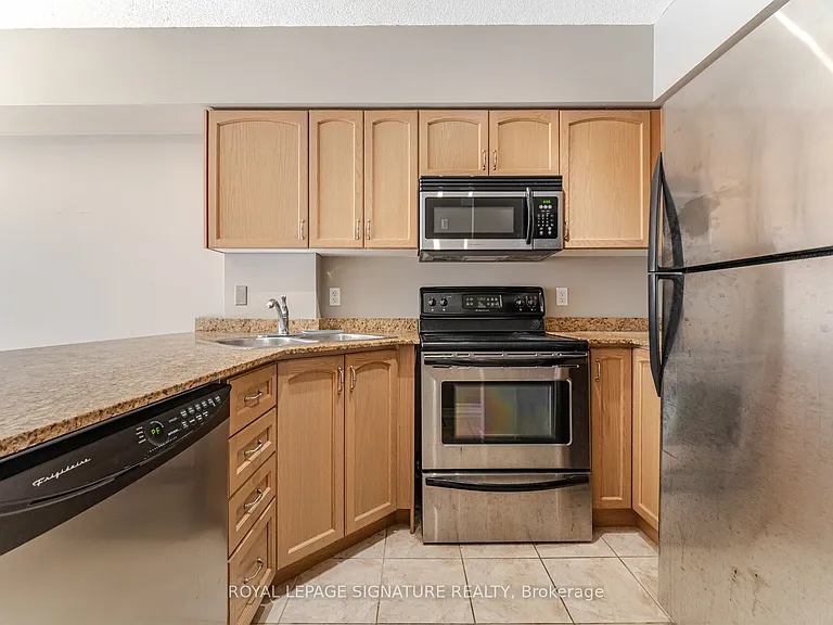 47 Caroline St N #307 — Photo 9