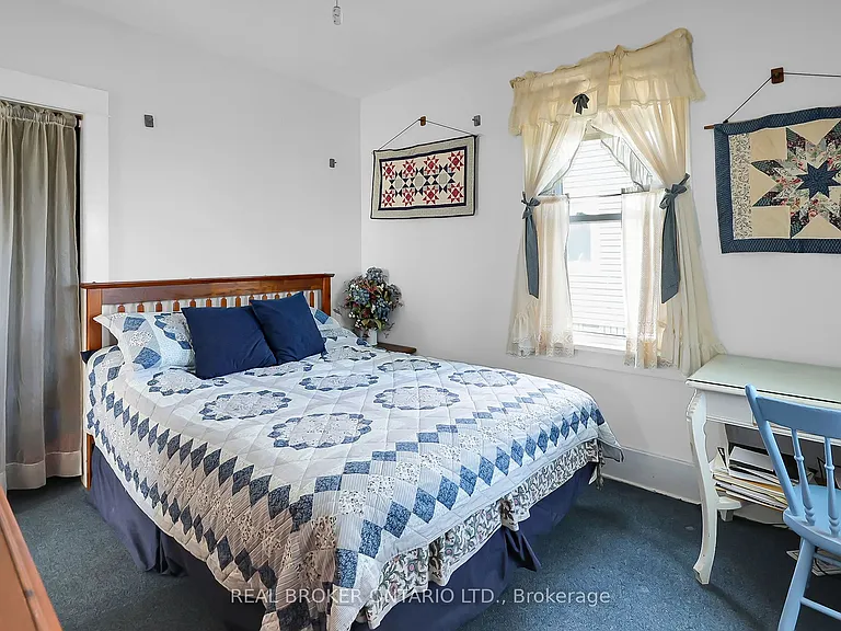 11611 Beach Rd W — Photo 18
